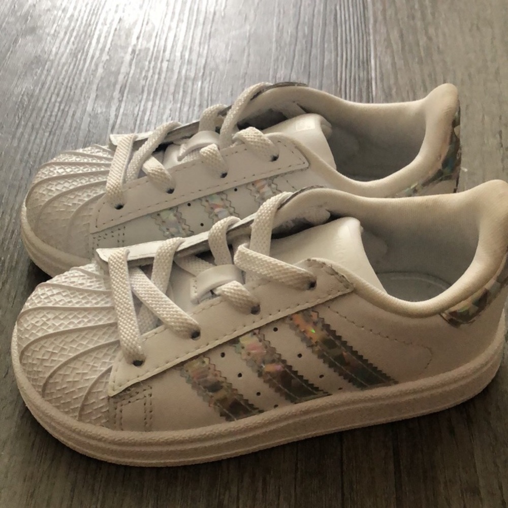 sz 6.5 Adidas sneaker 3 stripes three stripes